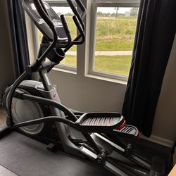 * READ DESCRIPTION* Proform Eliptical with 10” Smart Touch Screen