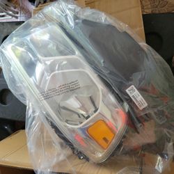 Headlights 22-23 Ram 150]