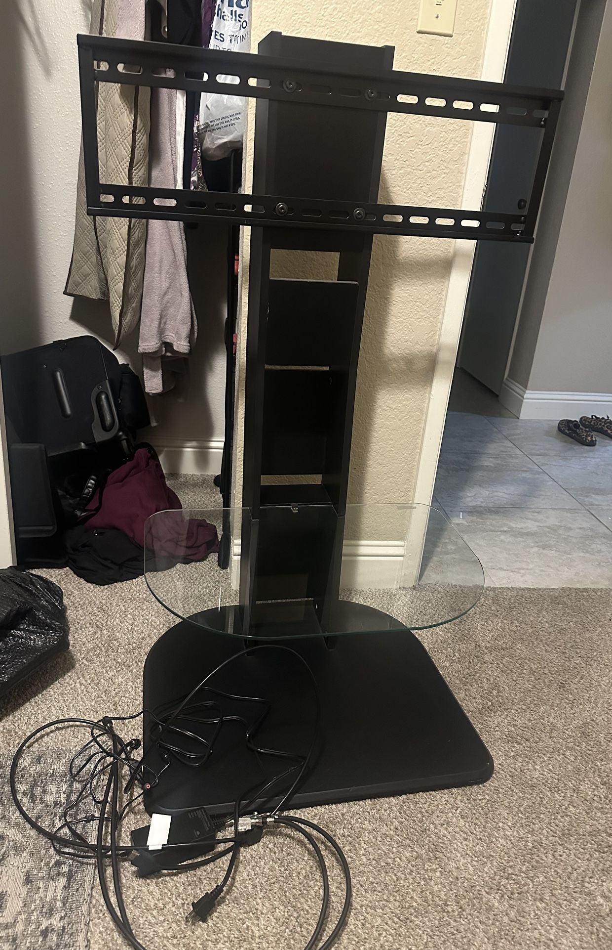 40 inch Vizio HDTV with stand