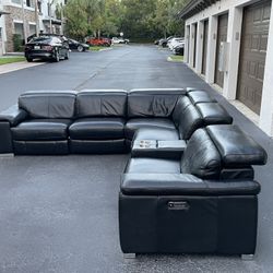 Sectional Couch/Sofa - Black - Genuine Leather - 3 Electrics Recliners - Delivery Available 🚚