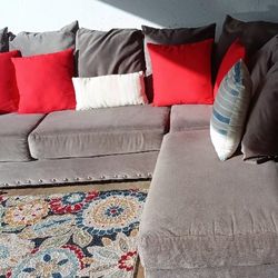 Nice Sectional Can Deliver 