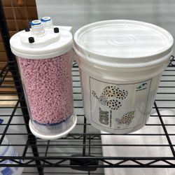 CO2 Scrubber & Two Little Fishies CDX Media