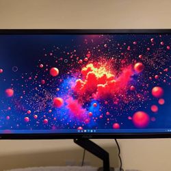 4K UHD Monitor – 1ms, FreeSync, Excellent Condition!
