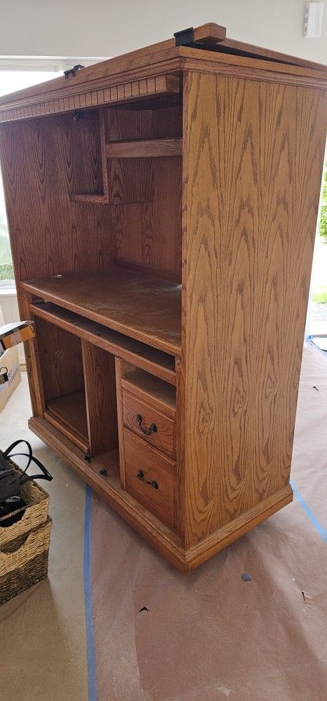 Desk 75.00obo