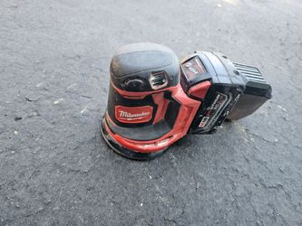 Milwaukee sander m18