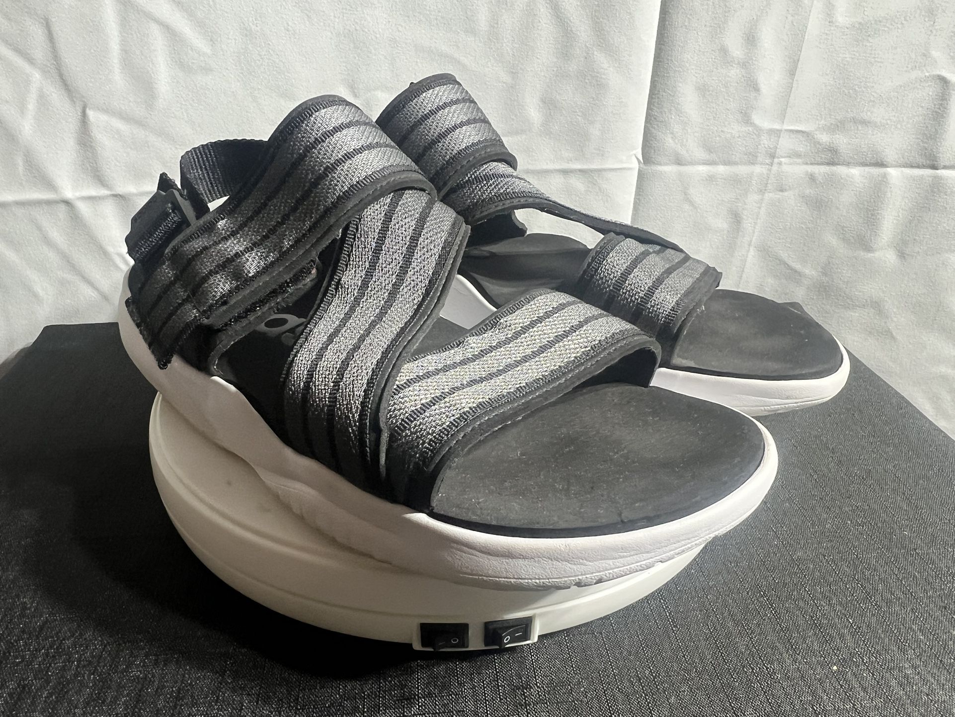 Adidas Women's 90s Regular Fit Swim Slide Sandals Black Size 10 EG7647