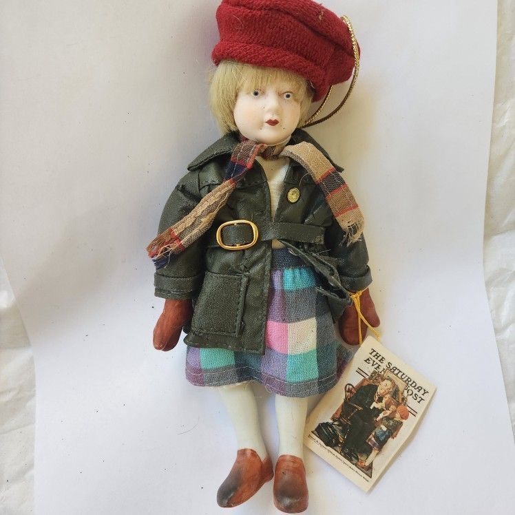 Vintage Norman Rockwell Porcelain Figurine / Ornament