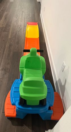 Step 2 up and down coaster ride on