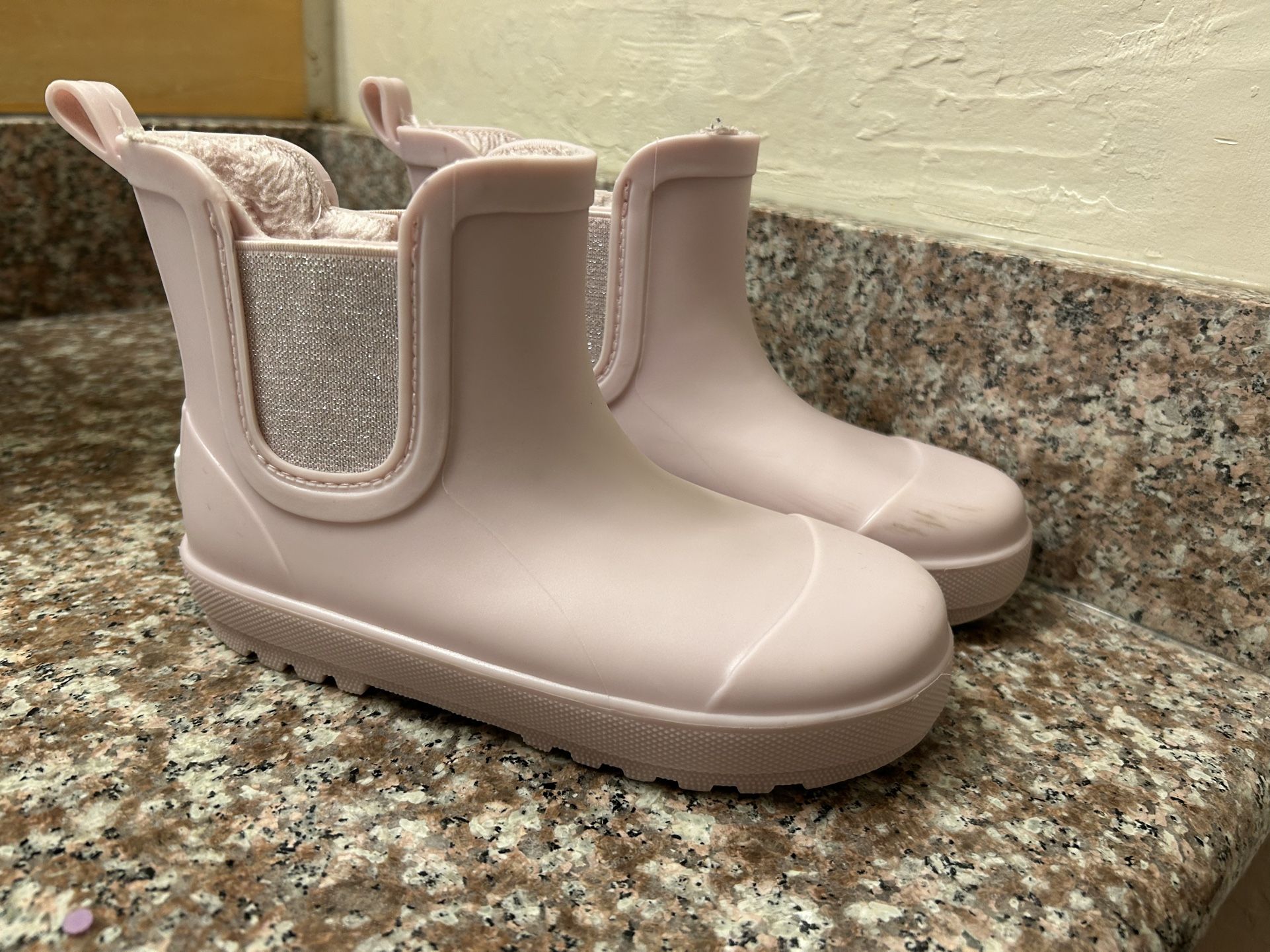 Young Girls Rainboots