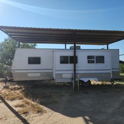 2006 Weekender Travel Trailer