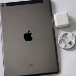 Apple iPad 8 Generation. ( Like New ) 