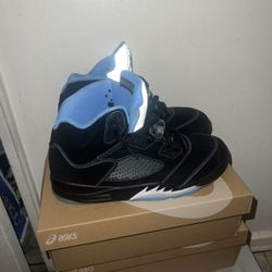 Air Jordan UNC 5