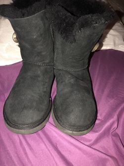 Black Uggs