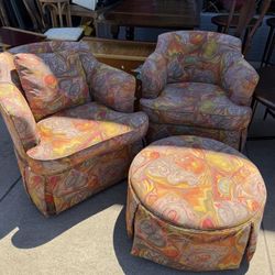 Vintage Swivel Beautiful Club Chairs With Ottoman