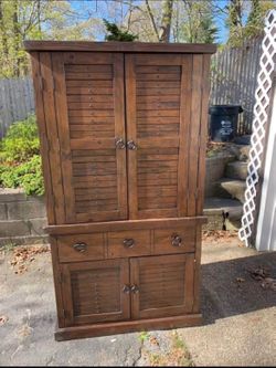 Brand new pier one entertainment center