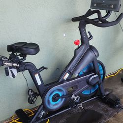 ProForm Power C7L Smart Indoor Exercise Bike - 7" Smart HD Touchscreen