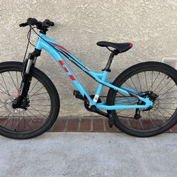 GT Stomper Pro Mountain bike