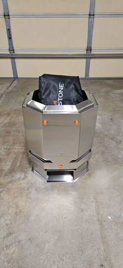 Blackstone Adventure Ready 15" Smokeless Fire Pit