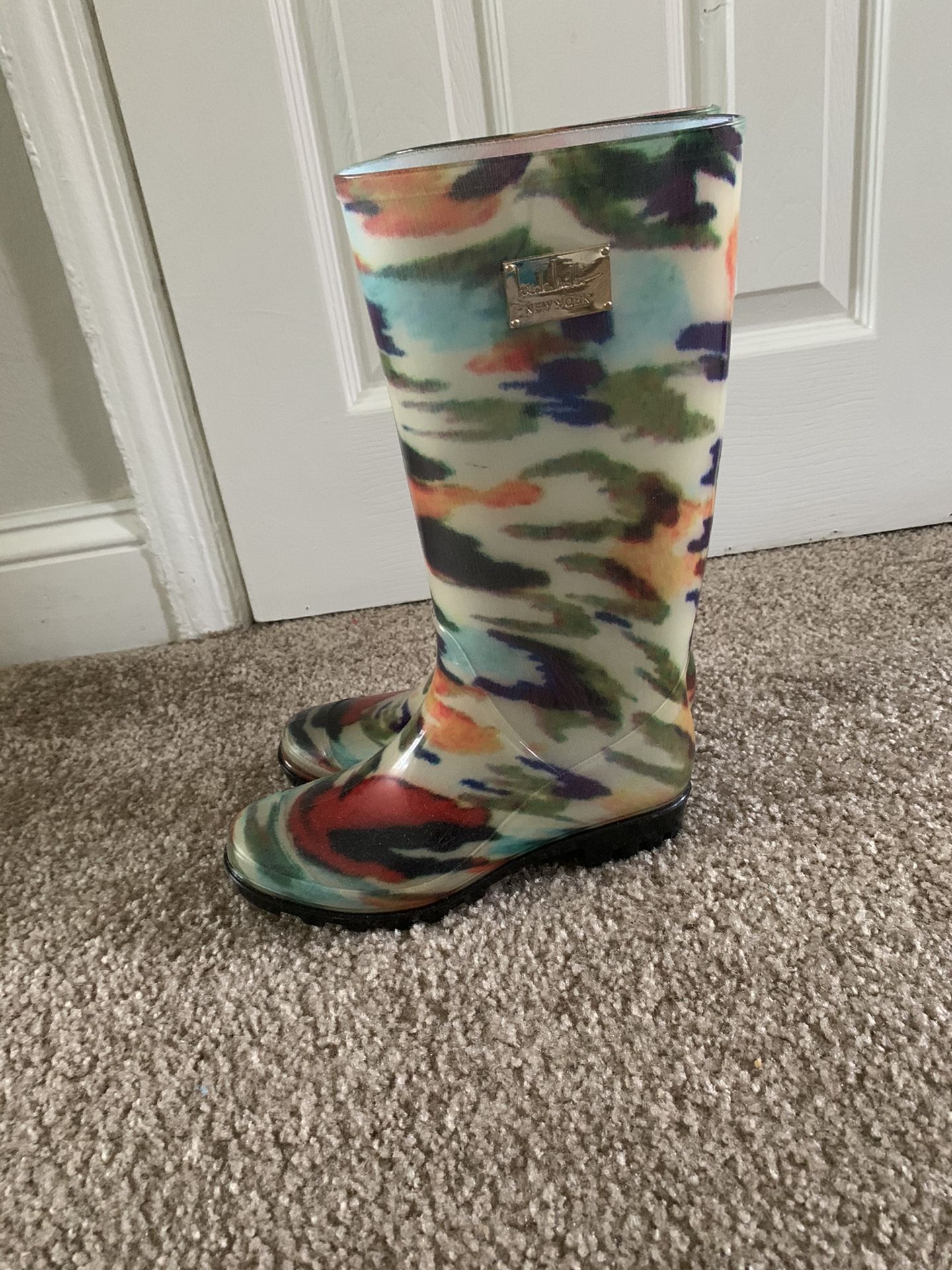 Rain boots size 6
