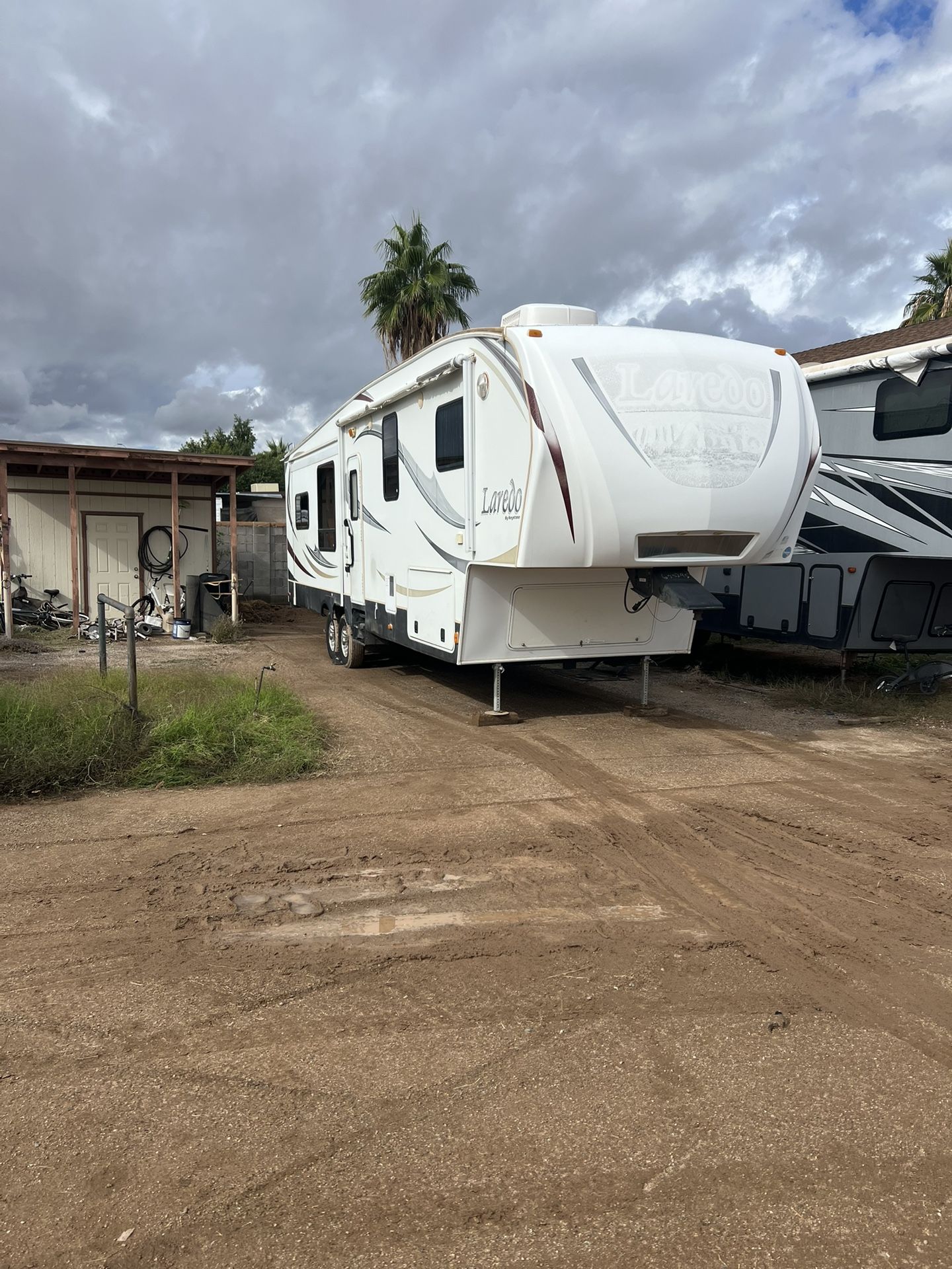 2013 Keystone Laredo 329