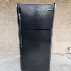 3MONTHS WARRANTY 30X30X66 FRIGIDAIRE FRIDGE 18CUFT BLACK 