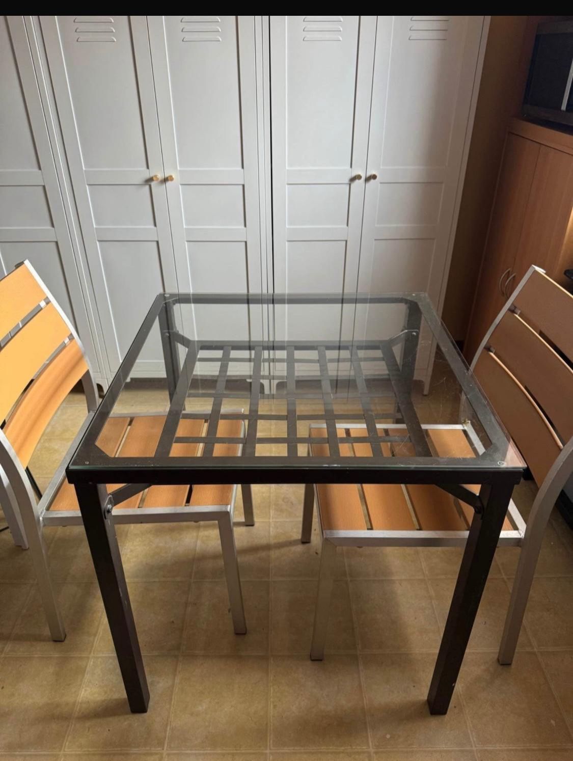 Table With 4 Chairs