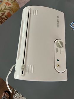 FoodSaver Vac 800 vacuum sealer, a kitchen appliance used to package and preserve food.