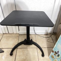 Adjustable Desk Standing Or Sitting 