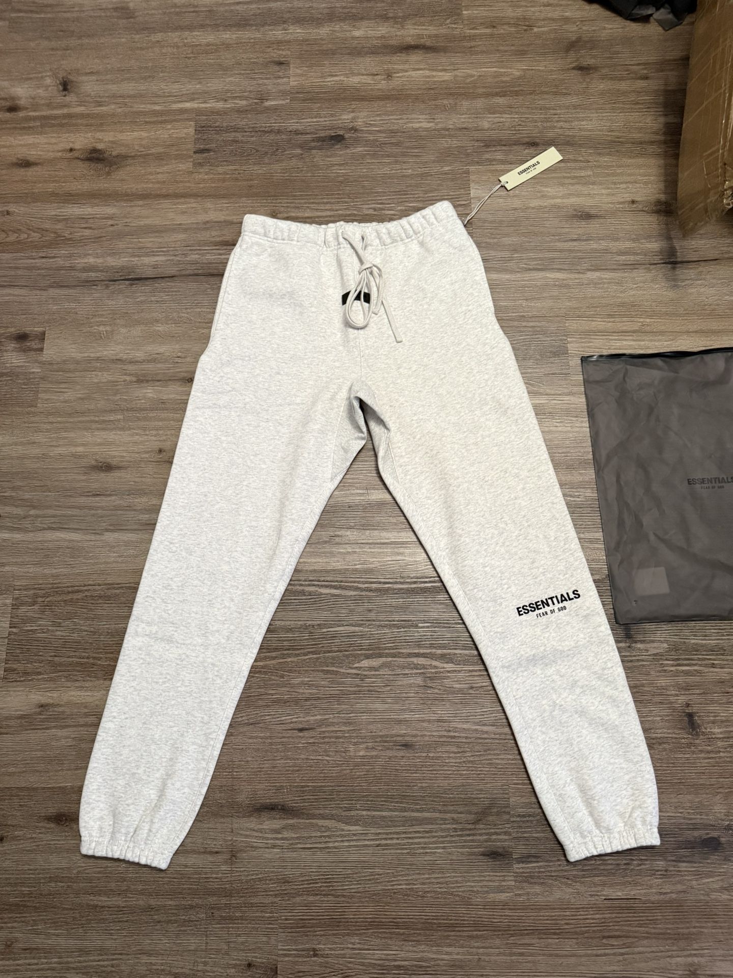 Essentials Fear Of God Sweats Light Oat (FW22) Cuffed