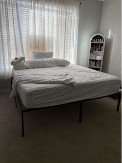 Kingsize Metal Bed Frame- Excellent Condition