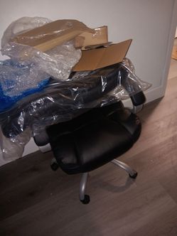 Silla de computadora escritorio nueva  su caja d
