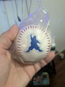 Gabriel "fluffy" Iglesias baseball