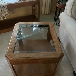 Table// Coffee Table// Furniture 