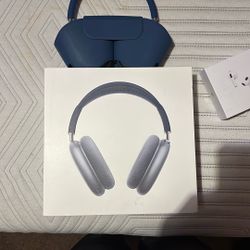 (Free Shipping‼️)AirPod Max Sky Blue