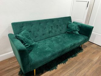 1 green couch
