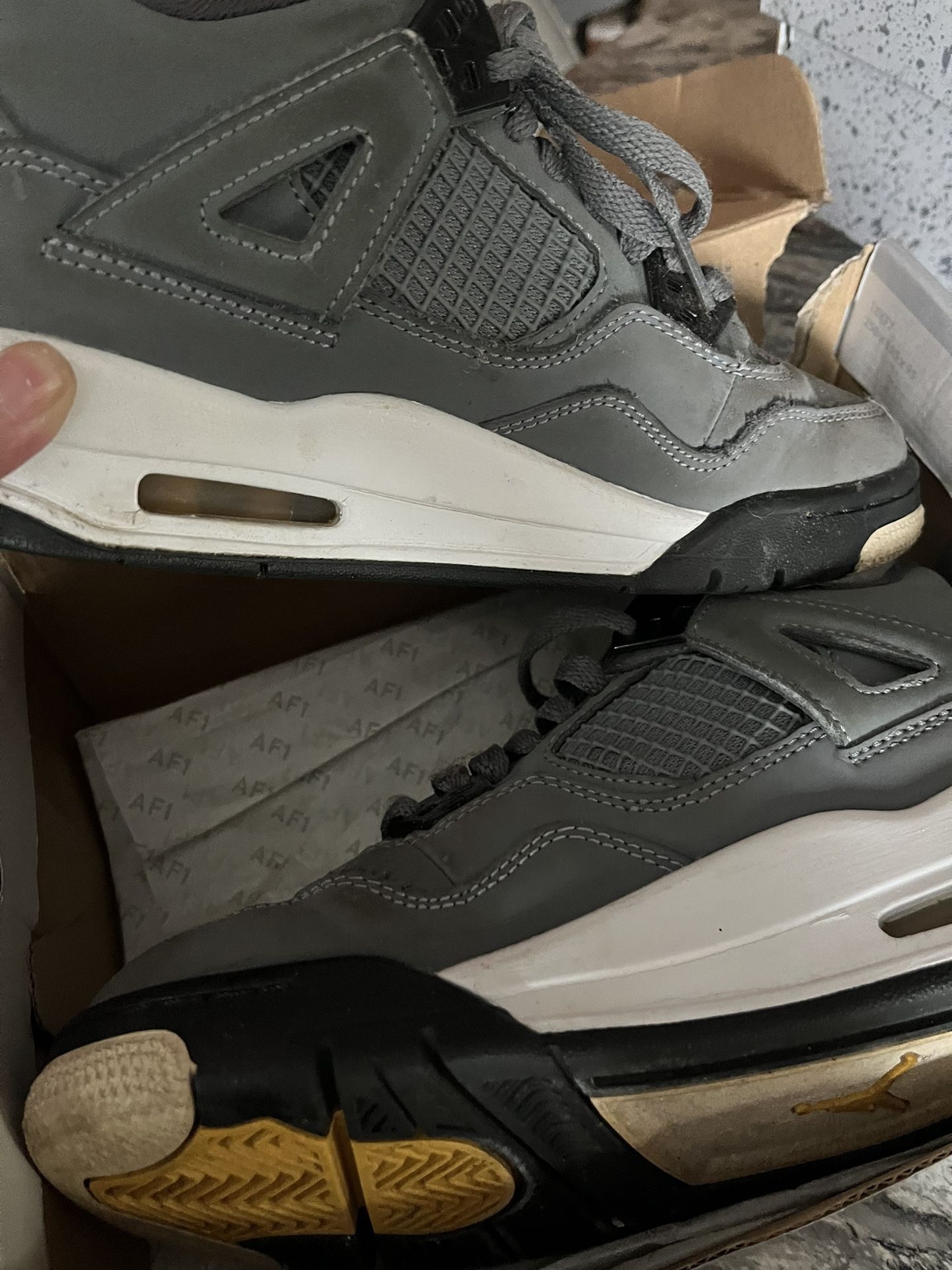 Jordan 4s