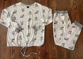 DISNEY Mickey & Minnie Mouse 2-Piece Pajama Set - Women’s Size Medium - Pink