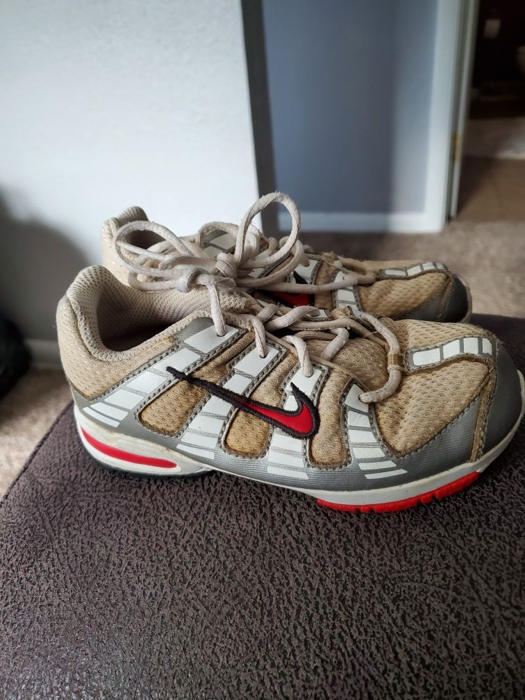 Nike kids size 9c