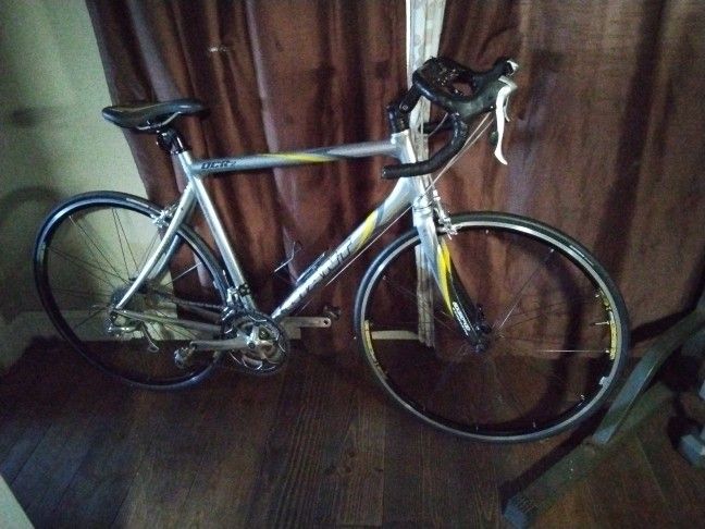 Giant Ocr 2 Composite Road Bike