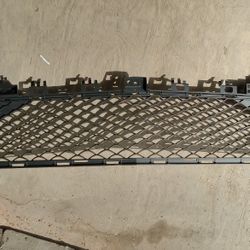 2012 To 2015 MERCEDES C250 GRILL