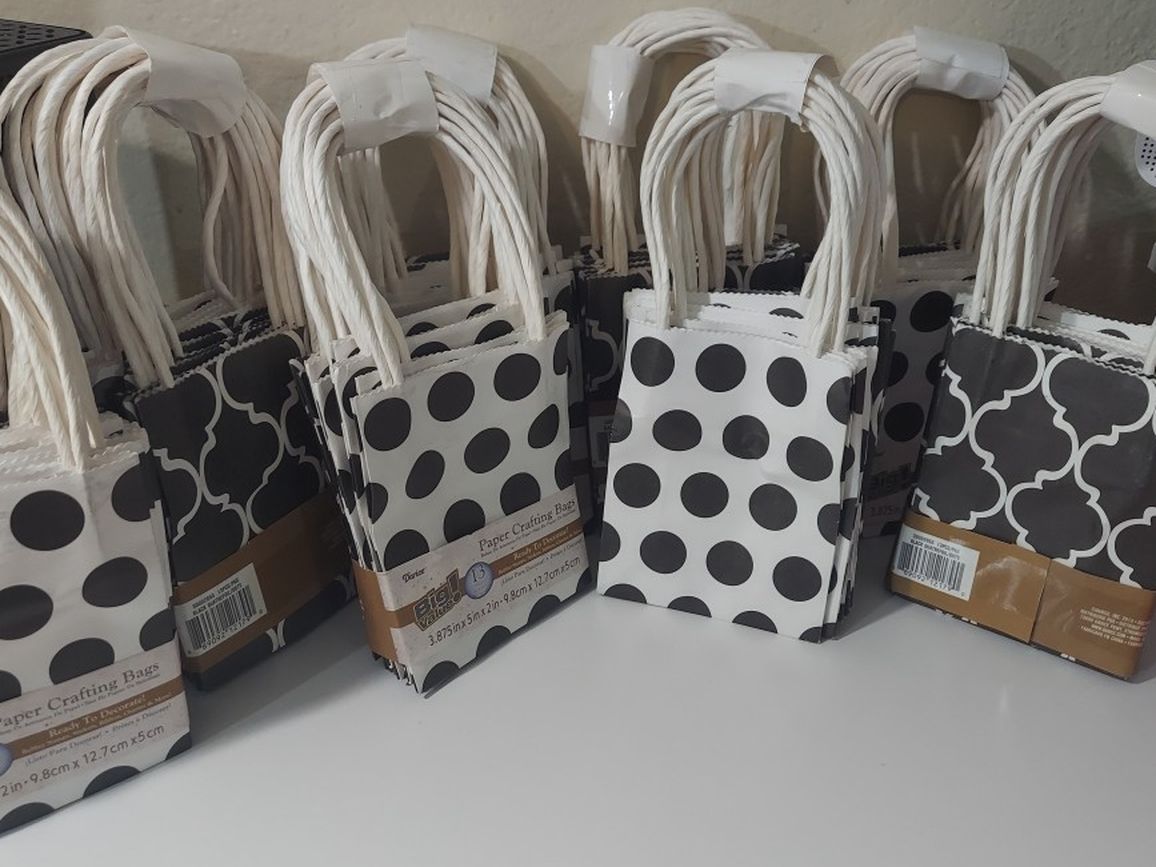 14 Packs Of Paper Crafting Bags