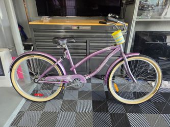 26" Infinity Lahaina Beach Cruiser Bike (Good condition) Higley and Germann