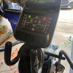 Schwinn 470 elliptical (Brand New)