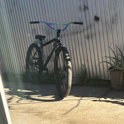 Theon Black Oil Slick,el Jefe Seat Ode Grips, Wellgo Straps, 