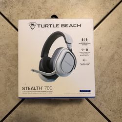 Turtle Beach Stealth 700 Gen 3 Gaming Headphones for PlayStation! Like New!