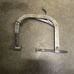 Lisle valve spring compressor