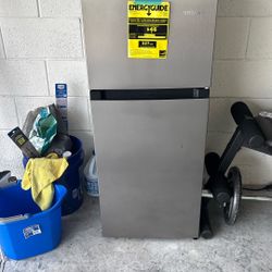 Great Fridge For Camper Or Truck