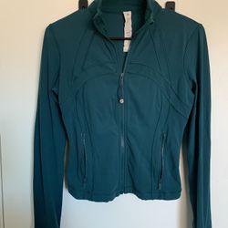 Lululemon Define Cropped Jacket & Sports Bra