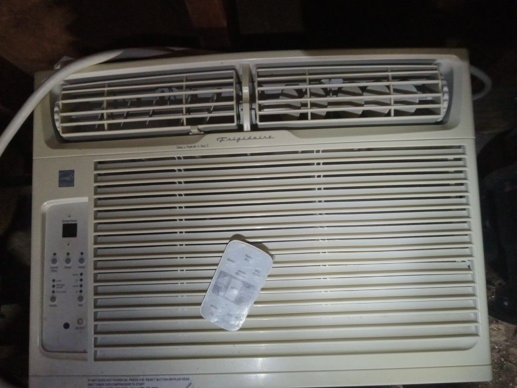 12,000 Btu A/c Window Unit