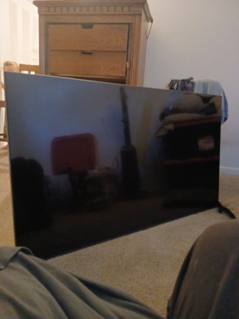 Samsung Flat Screen With Remote